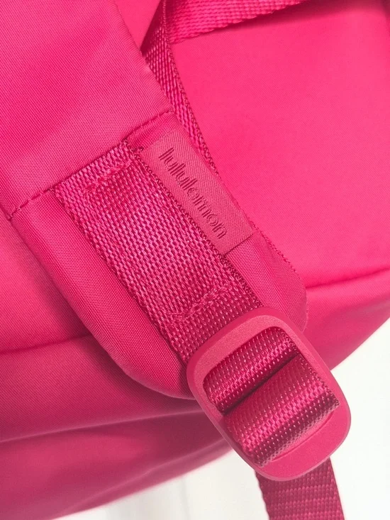 🆕 LULULEMON Everywhere Backpack 22L Calypso Pink/Sheer Oak NWT - Picture 9 of 16